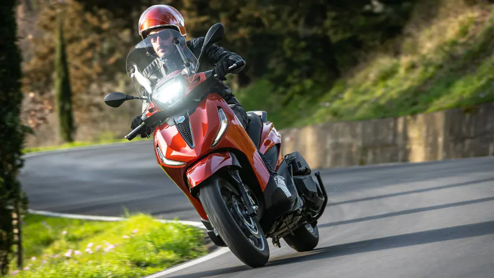 Piaggio Beverly 400 HPE E5+ Bianco Luna