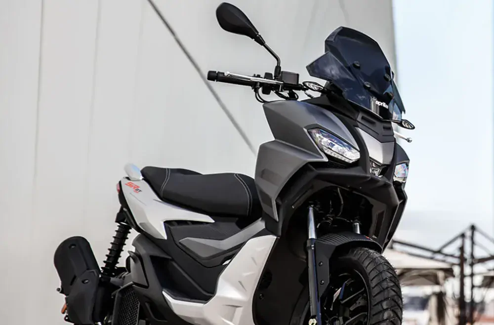 Aprilia SR GT 125 Black