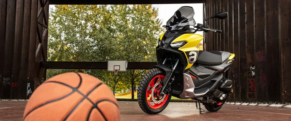 Aprilia SR GT 125 Black