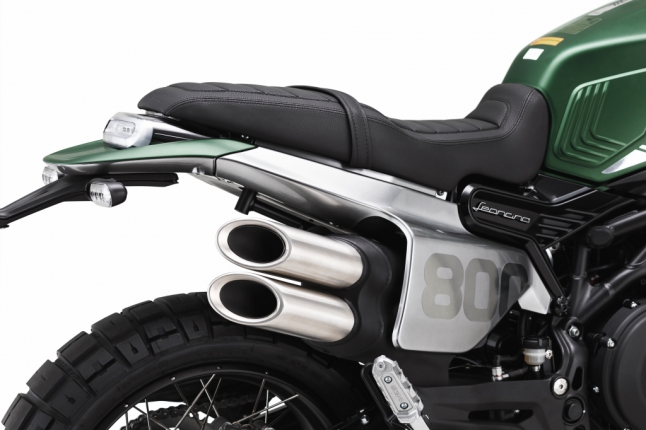 Benelli Leoncino 800 Trail zelená
