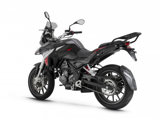 Benelli TRK 251 žlutá