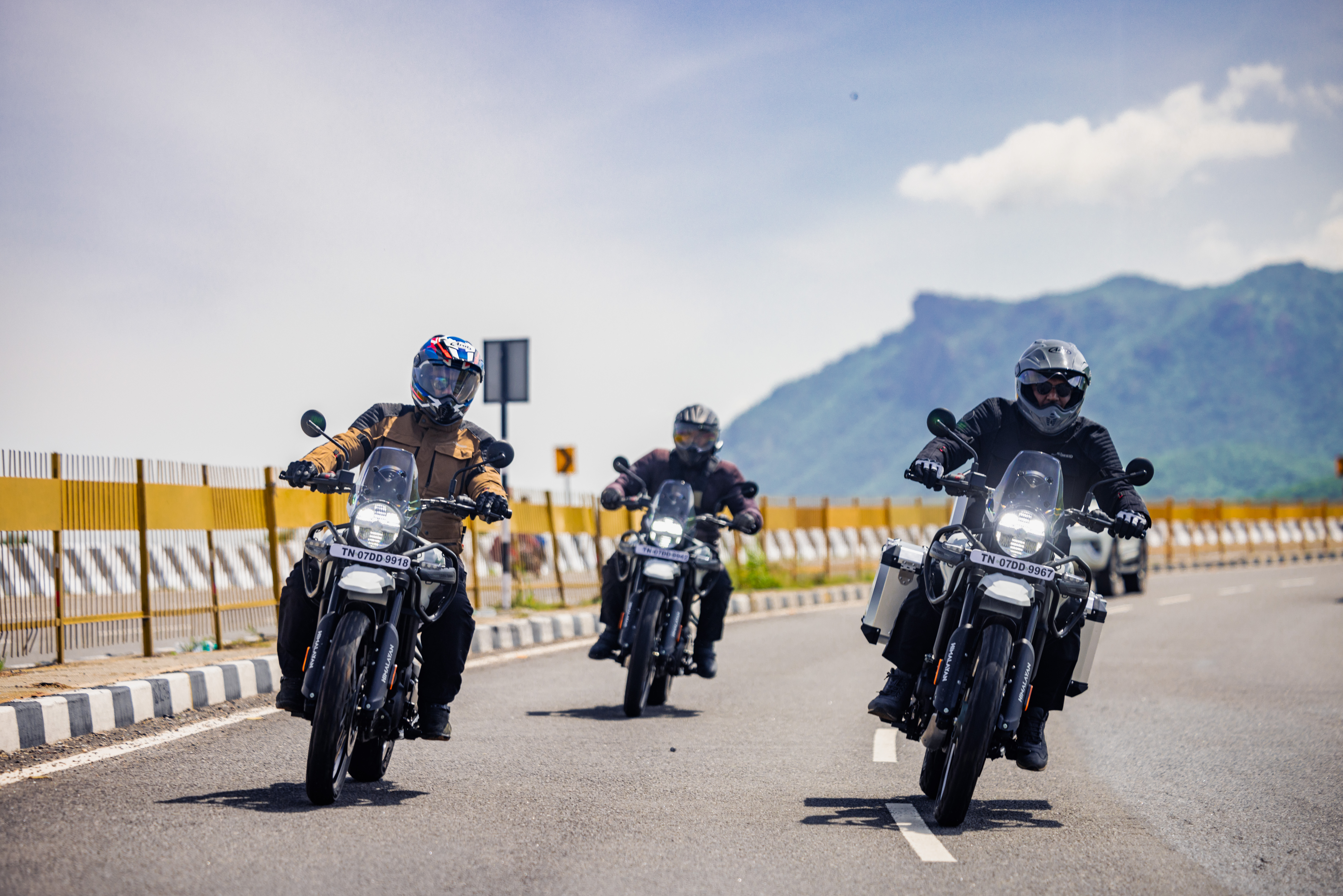 Royal Enfield Himalayan 450 Hanle Black (bezdušové ráfky) 