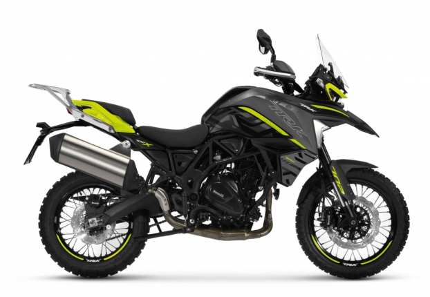 Benelli TRK 702 Anthracite Grey + PŘÍSLUŠENSTVÍ ZDARMA
