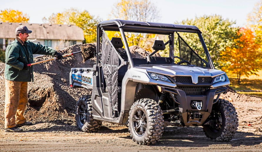 CFMOTO Gladiator UTV1000 EPS T1b black - příslušenství zdarma