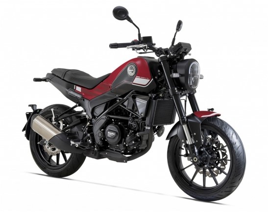 Benelli Leoncino 250 červená