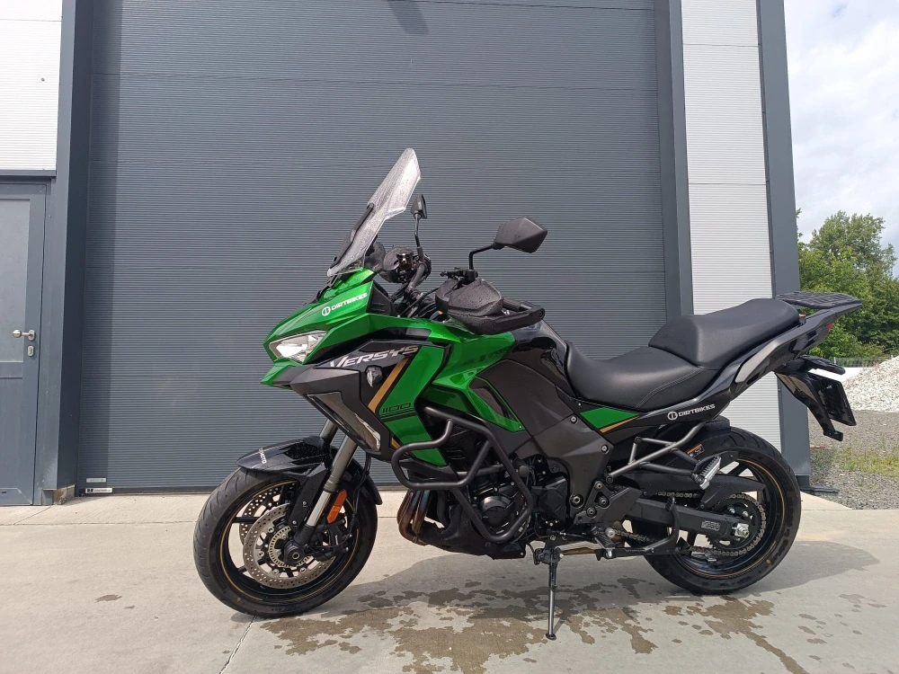 KAWASAKI VERSYS 1100 SE - PŘEDVÁDĚCÍ MOTOCYKL