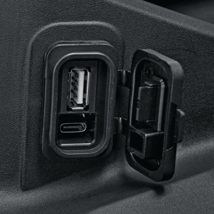 Konektor USB CFMOTO