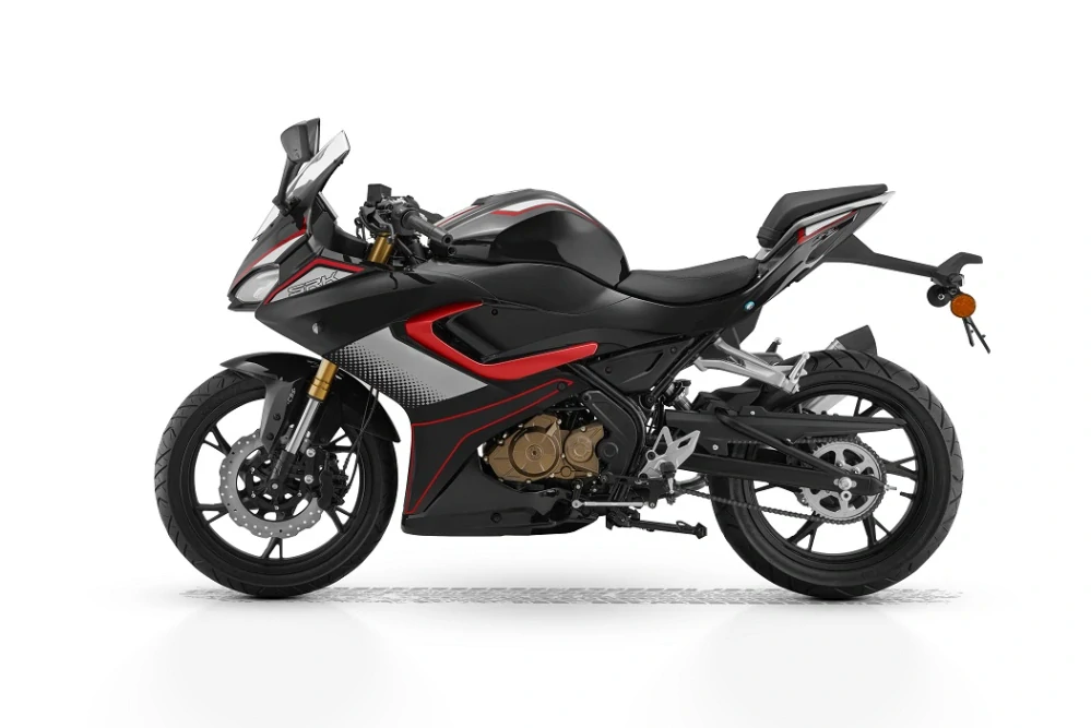 QJMOTOR SRK 125R černá