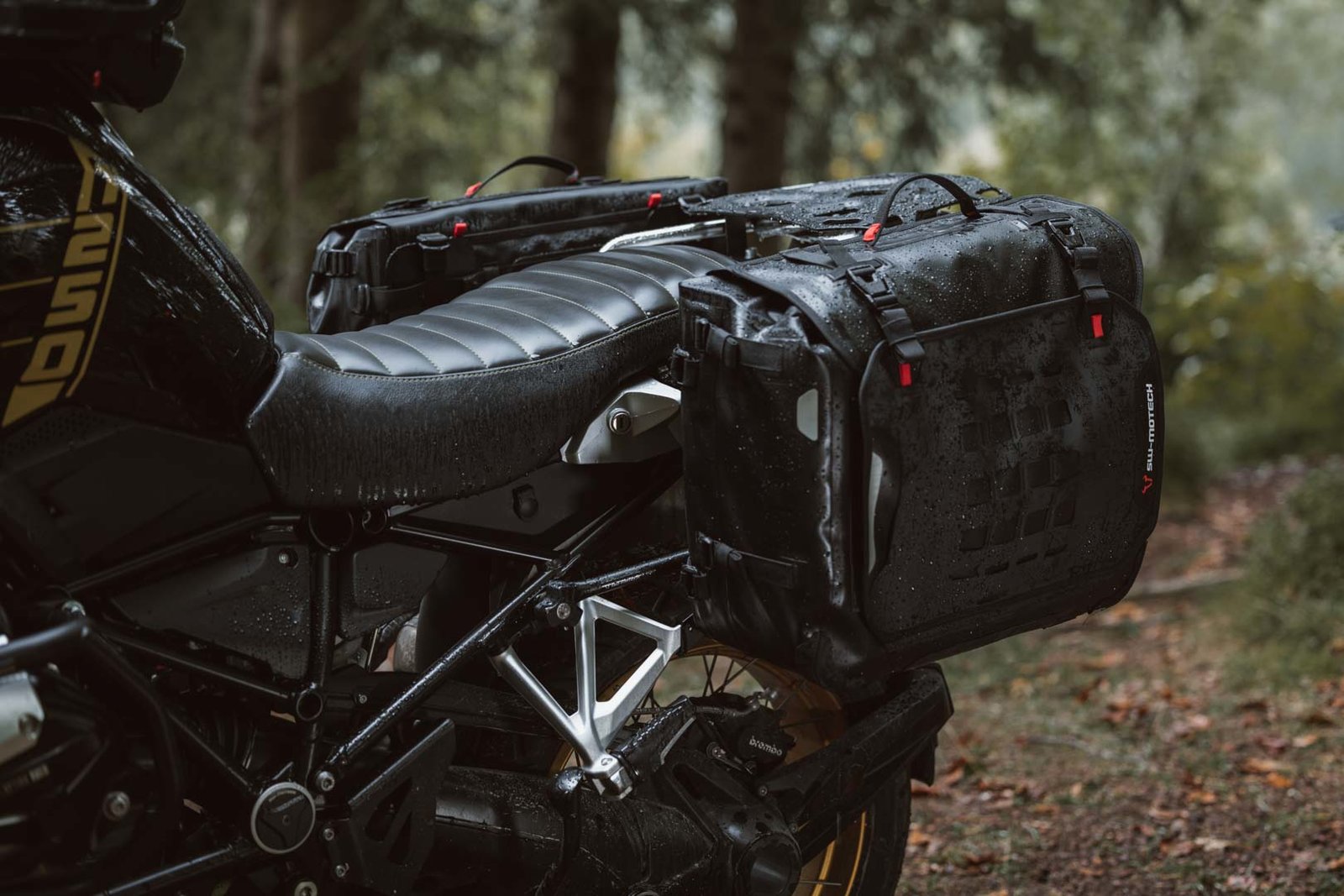 SW-Motech SysBag WP L , 27-40 litrů vč. adapter desky pravý