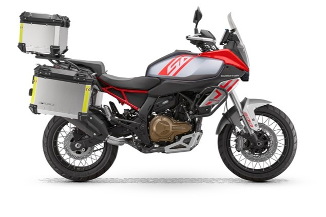 QJMOTOR SRT 600 SX šedá- kufry zdarma