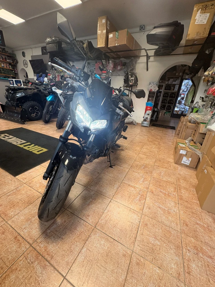 Kawasaki Z650 2025 - Bazar