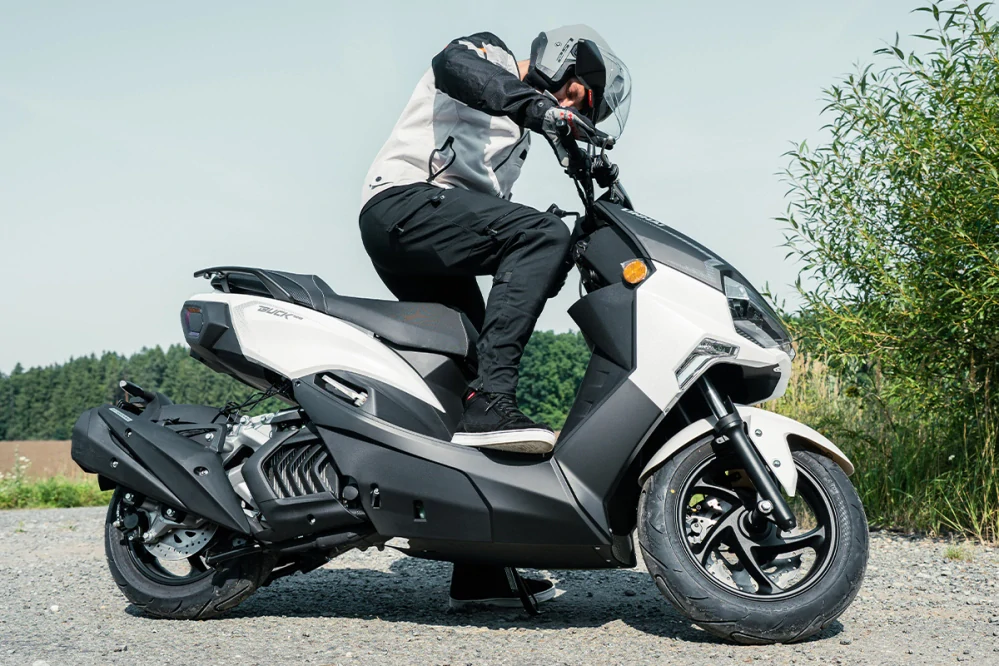 Linhai Buck 125 - bílá, EU5+