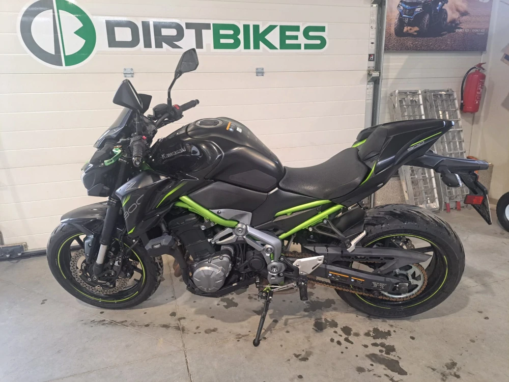 KAWASAKI Z900 - BAZAR 