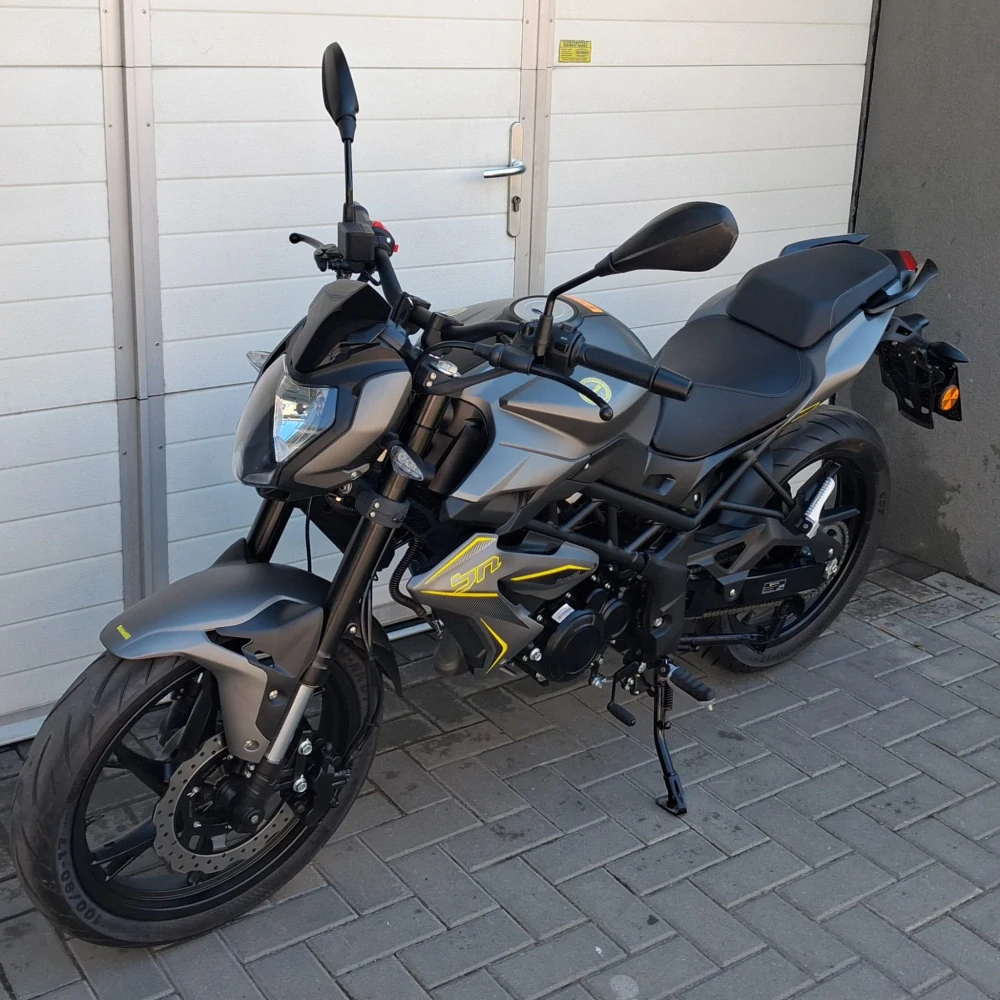 BENELLI BN 125 EURO5 rok 2026 šedá - BAZAR