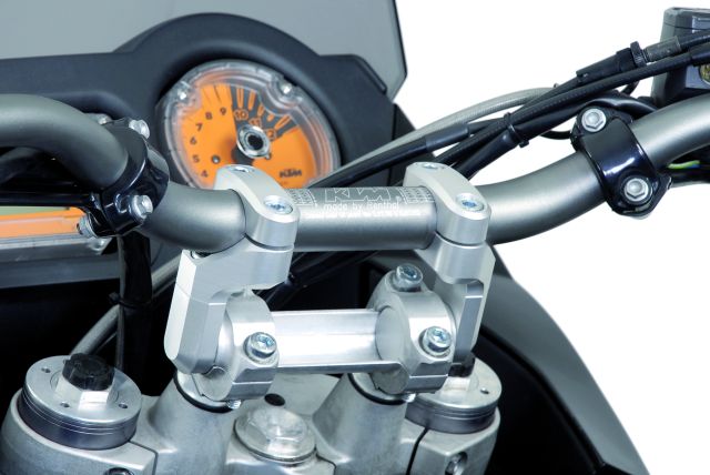 SW MOTECH Zvýšení řídítek řídítek VARIO-stříbrné 22mm 28mm