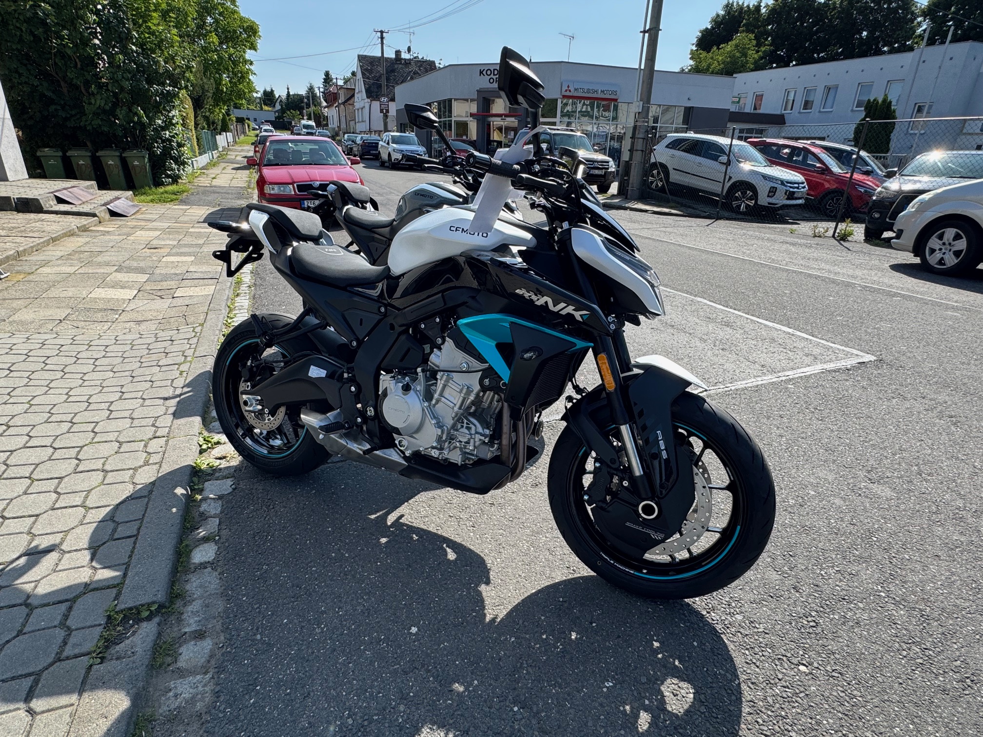 CFMOTO 675NK White
