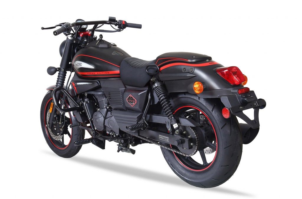 UM Renegade Vegas černá/červená 