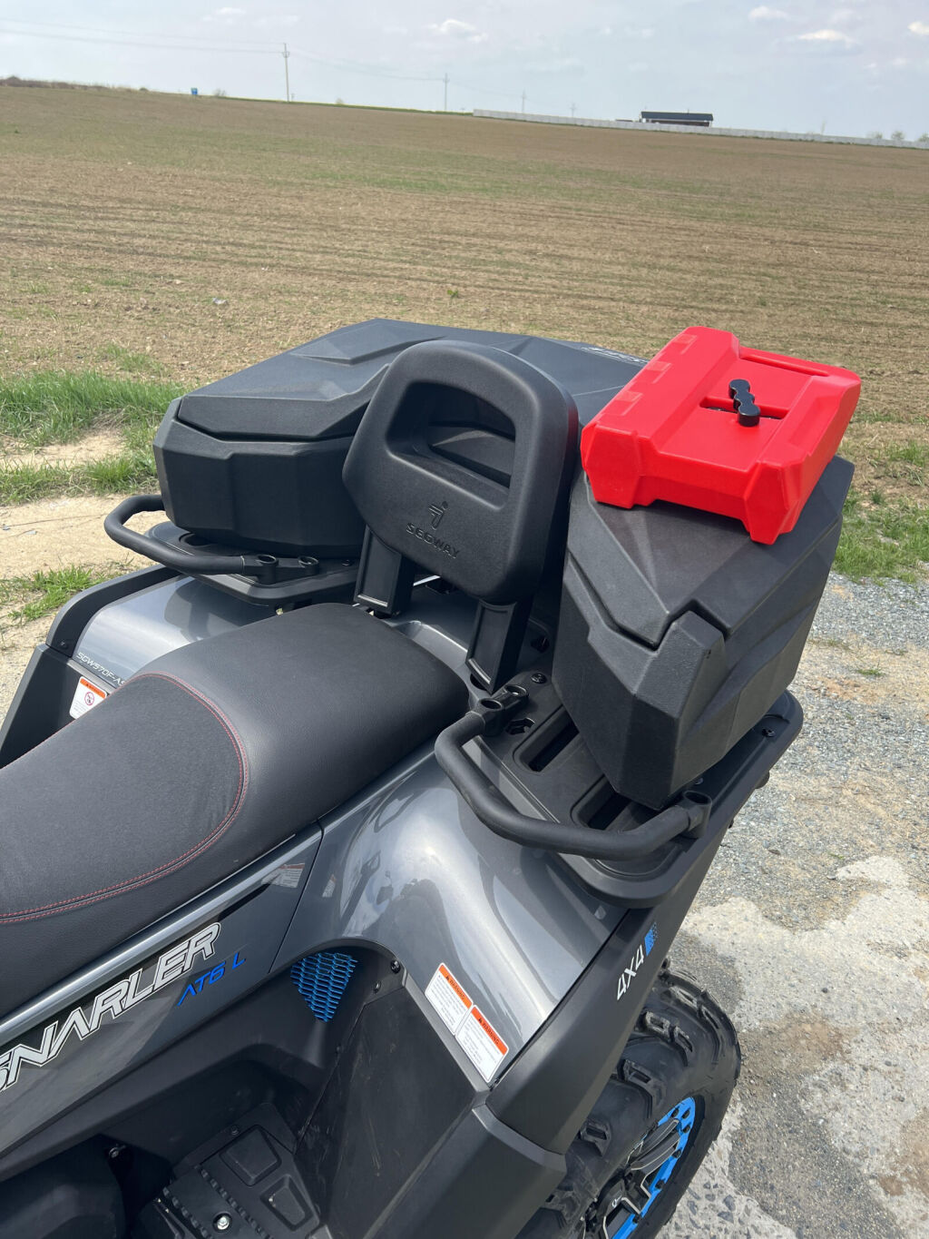 zadní plastový box na čtyřkolku SHARK ATV CARGO BOX AX105