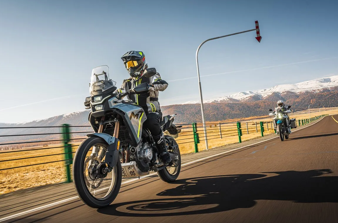 CFMOTO 450MT-R Tundra Grey E5+