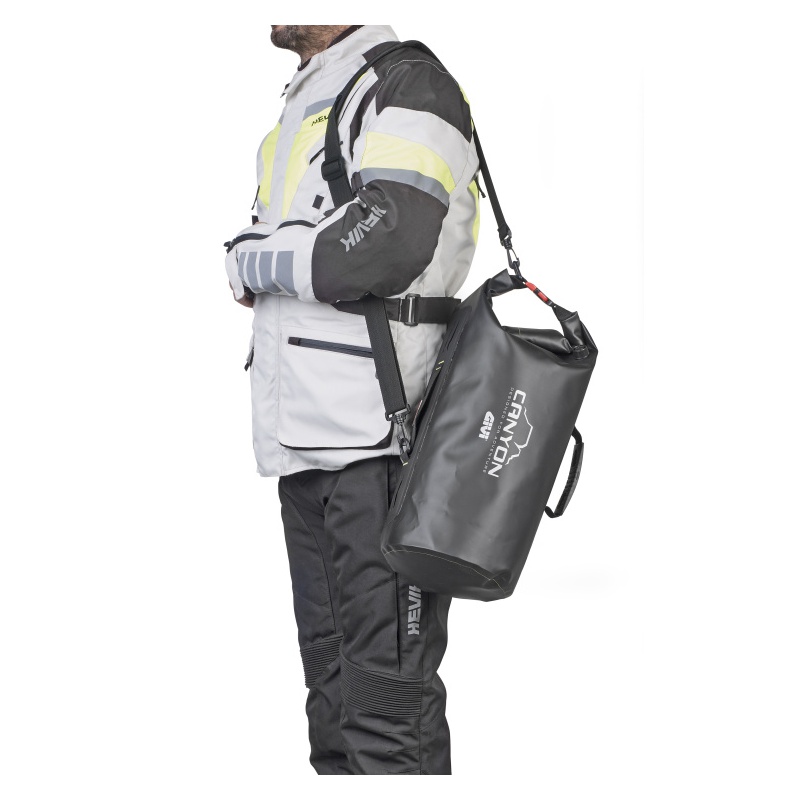 GRT714B vodotěsný válec GIVI, černý, objem 20 l., rolovací uzávěr, řada CANYON