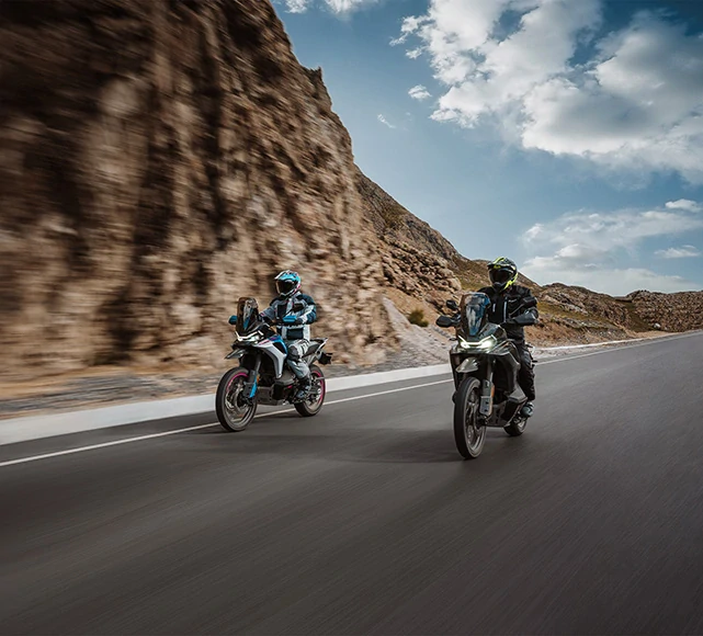 CFMOTO 800MT-X blue