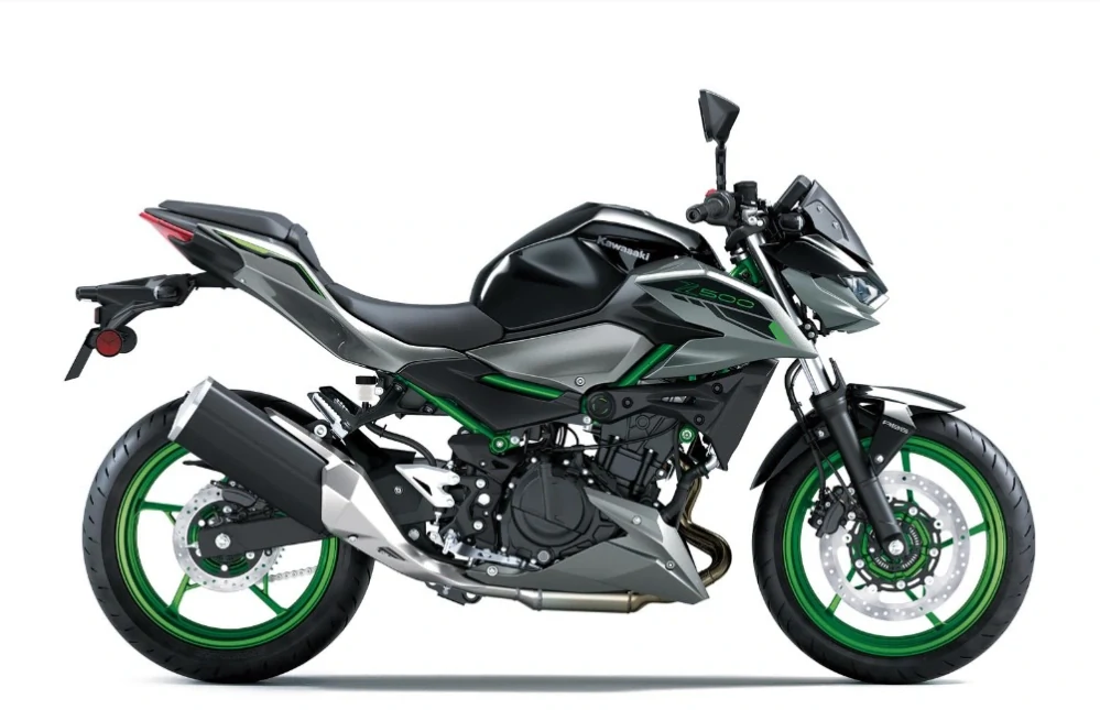 KAWASAKI Z500 SE MY26 půjčovna - Opava