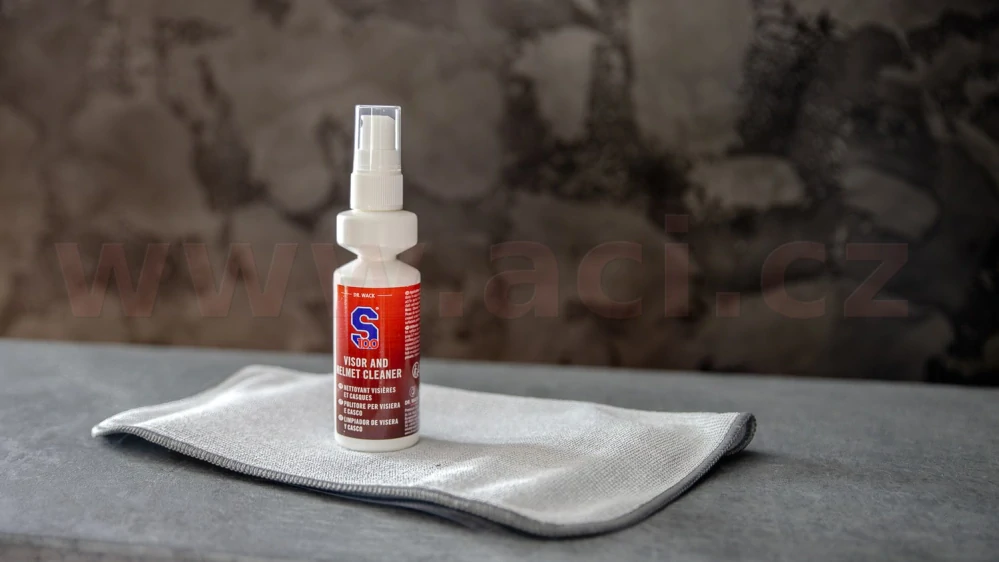 S100 čistič hledí s mikrovláknovou utěrkou - Visor & Helmet Cleaner 100 ml