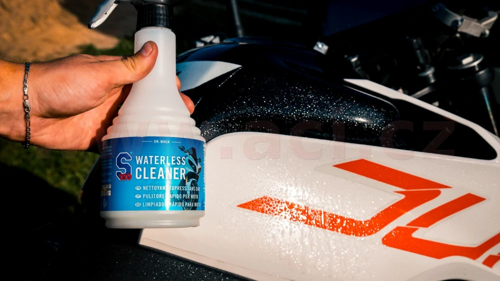 S100 čistič motocyklu (bez použití vody) - Watterless Cleaner 500 ml *