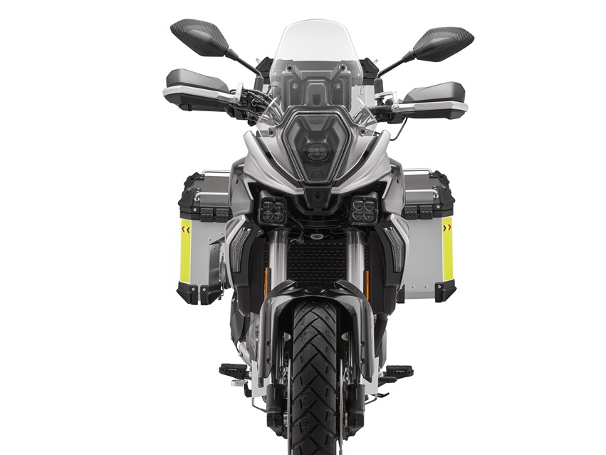 QJMOTOR SRT 600 SX písková- kufry zdarma