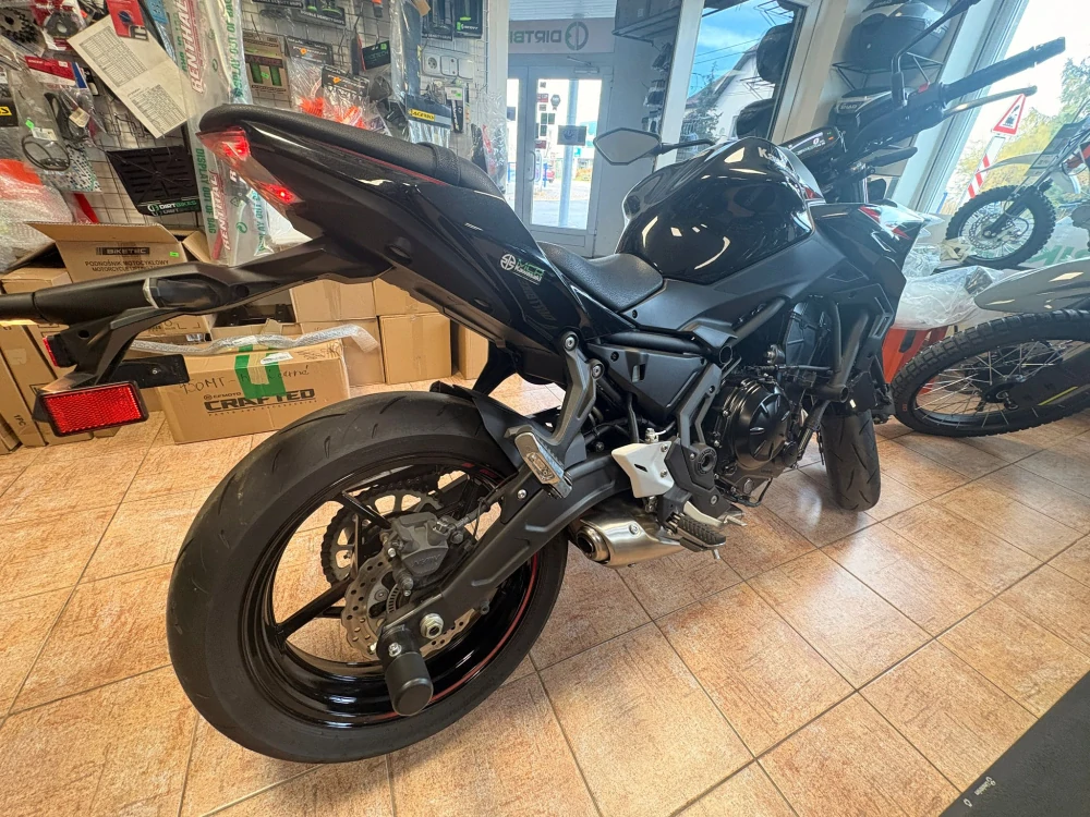 Kawasaki Z650 2025 - Bazar