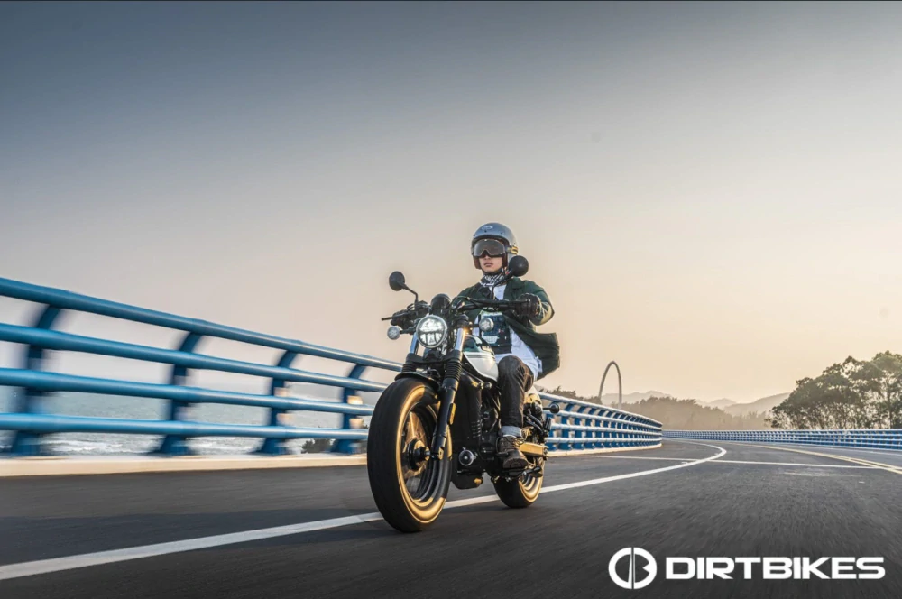 CFMOTO 250CL-C Nebula black EU5+