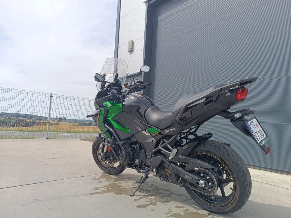 KAWASAKI VERSYS 1100 SE - PŘEDVÁDĚCÍ MOTOCYKL