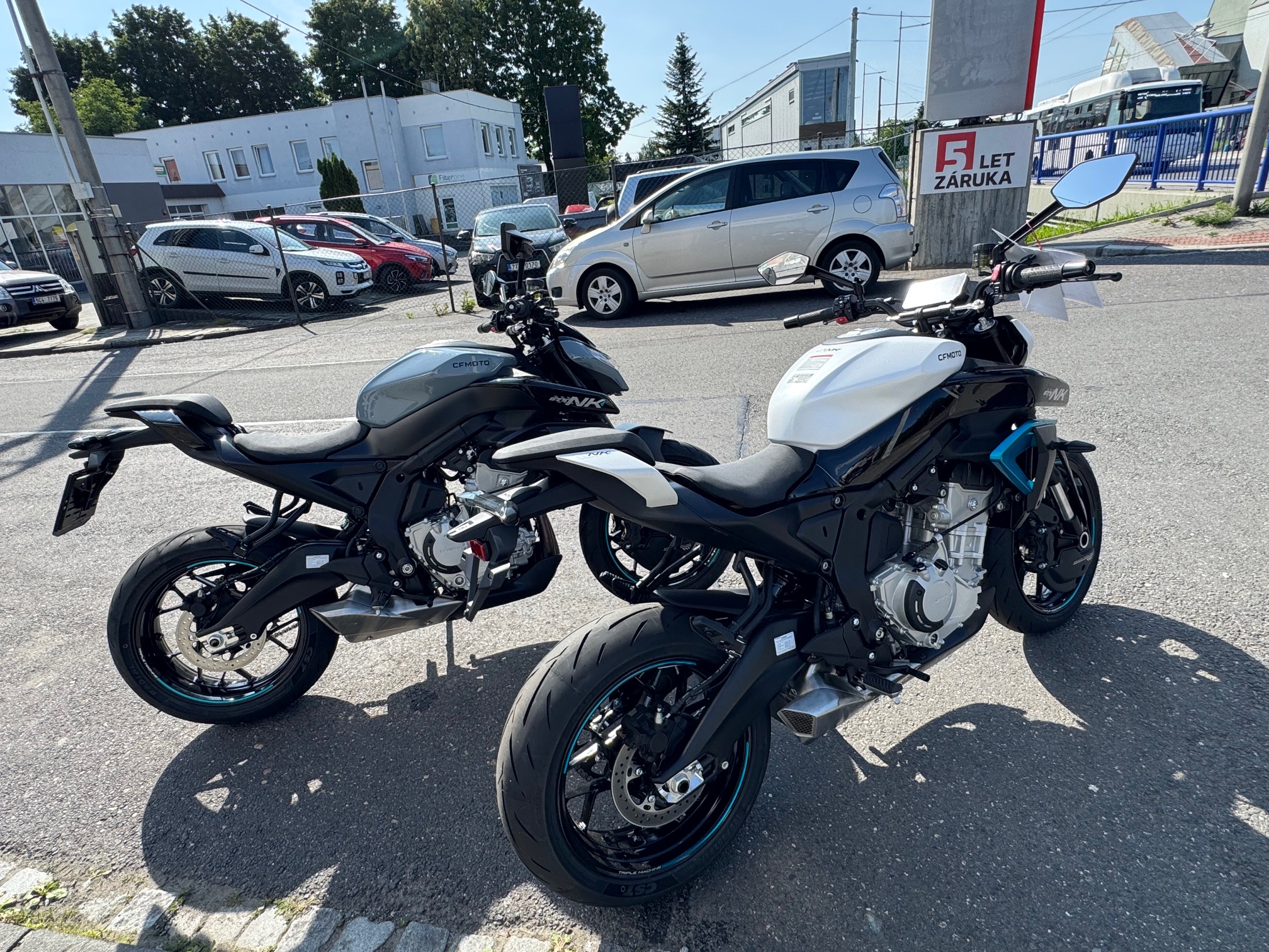 CFMOTO 675NK White
