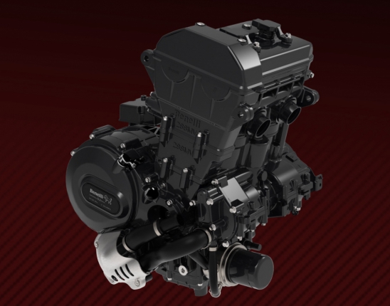 Benelli Leoncino 800 Trail šedo-stříbrná