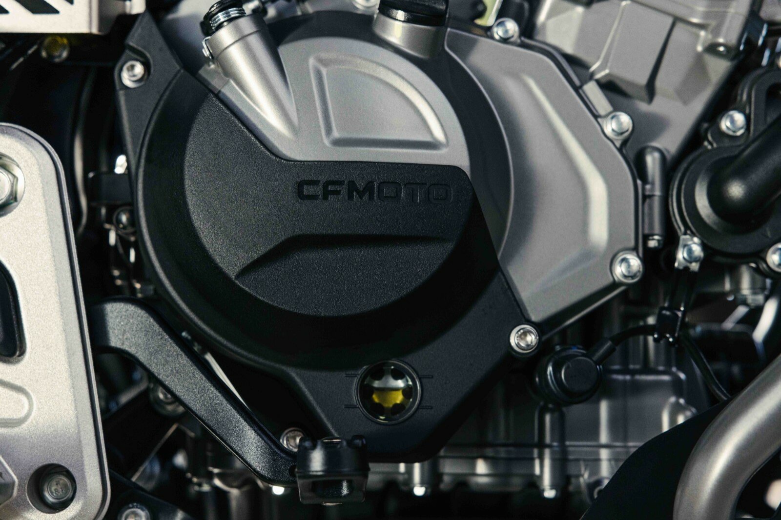 450MT Boční kryty motoru
