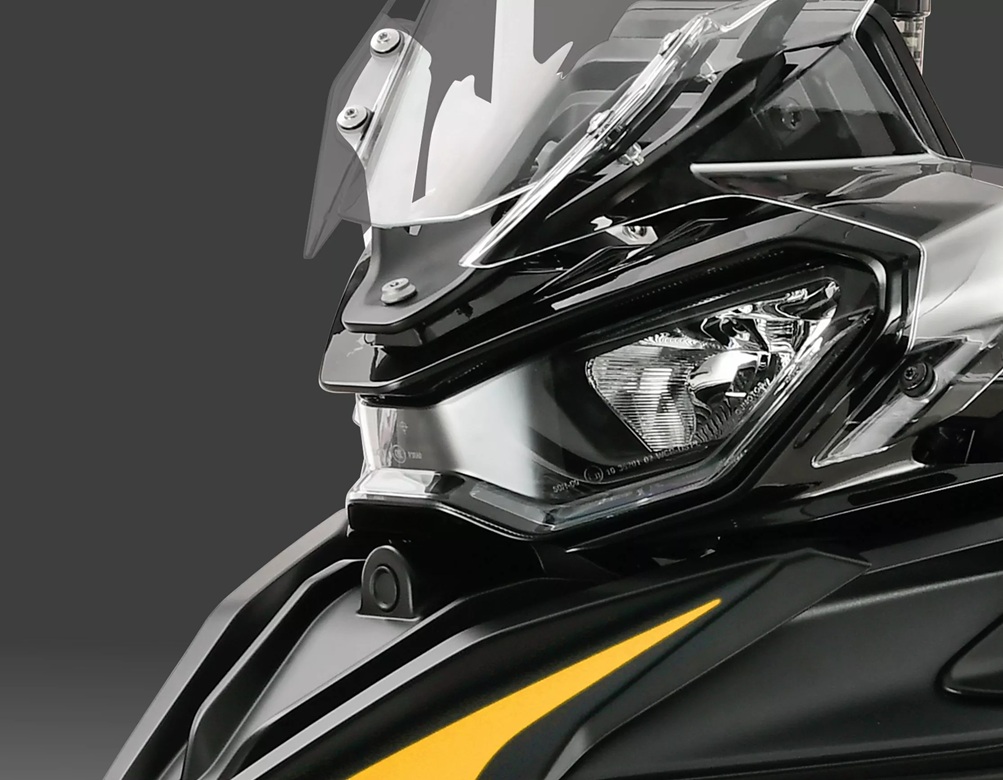 QJMOTOR SRT 900 SX černá - kufry zdarma