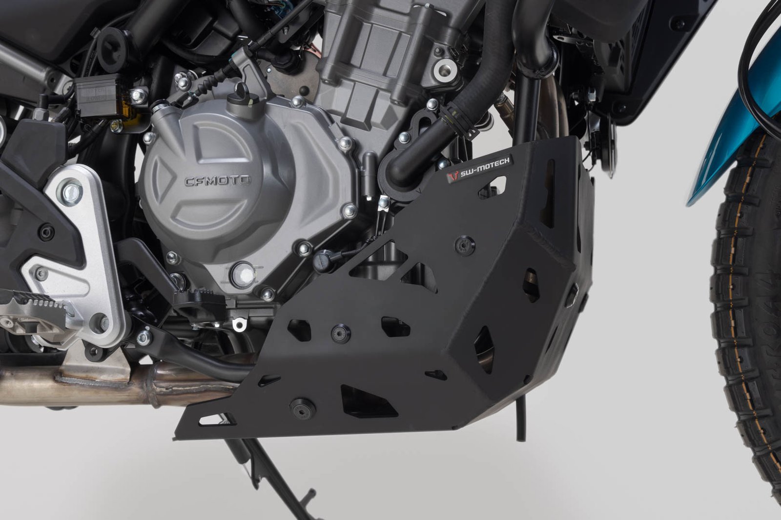 Kryt motoru černý CFMoto 450MT (23-). - sw-motech