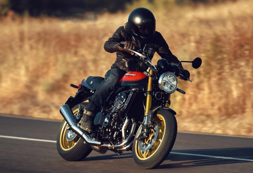 KAWASAKI Z900 RS SE MY26 Metallic Spark Black