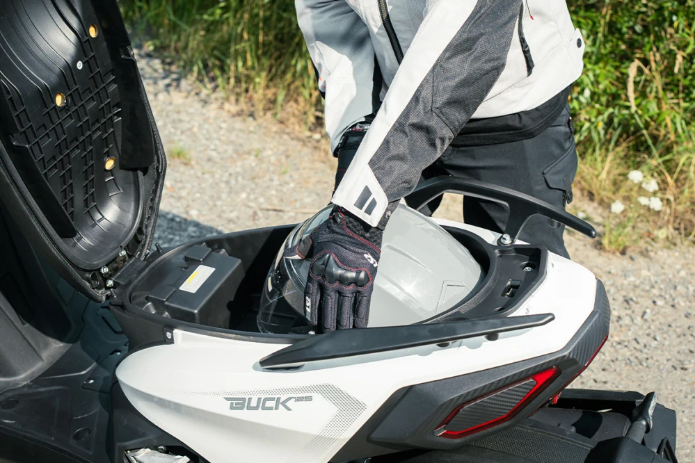 Linhai Buck 125 - bílá, EU5+