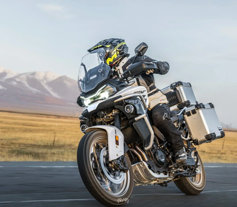 CFMOTO 800MT Explore ES Nebula White