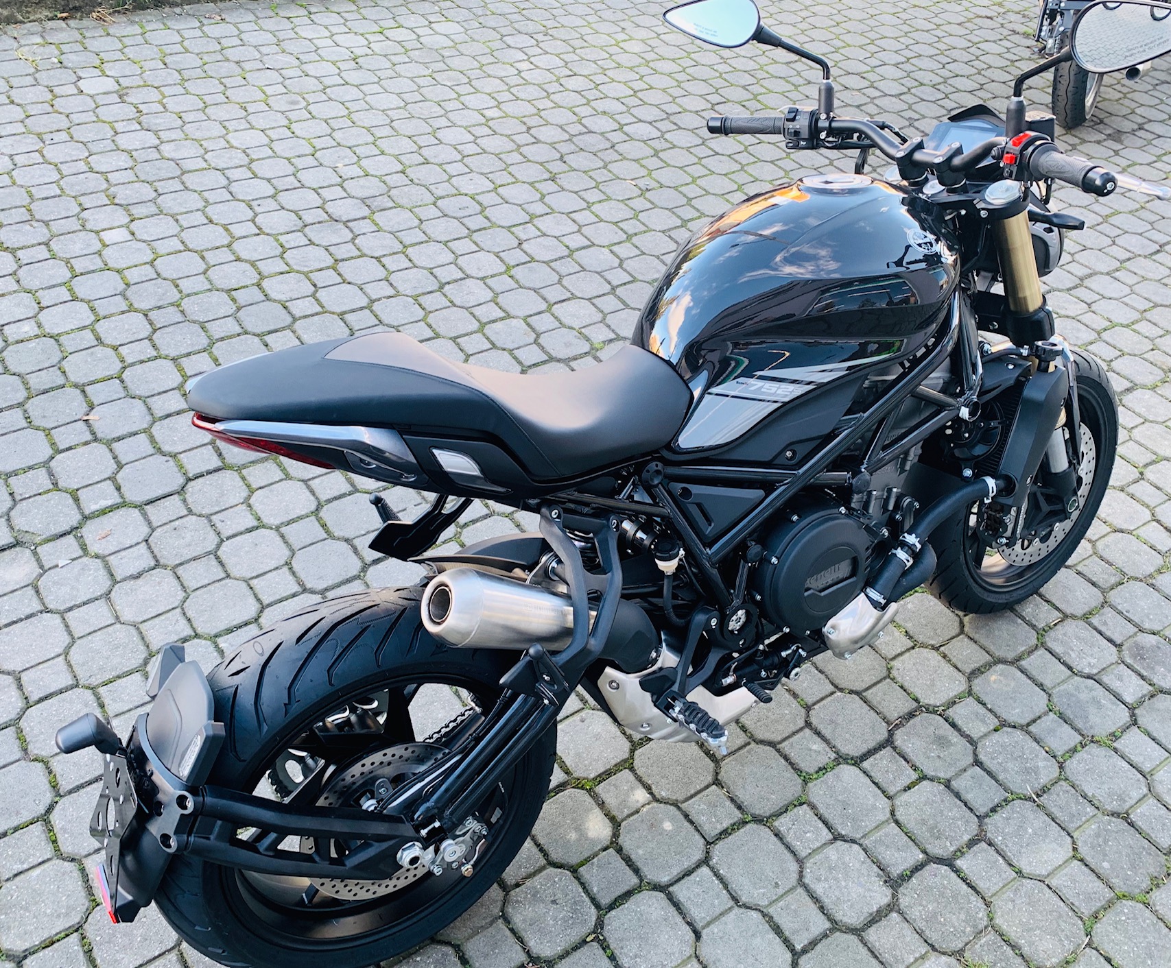 Benelli 752 S EU5 černá