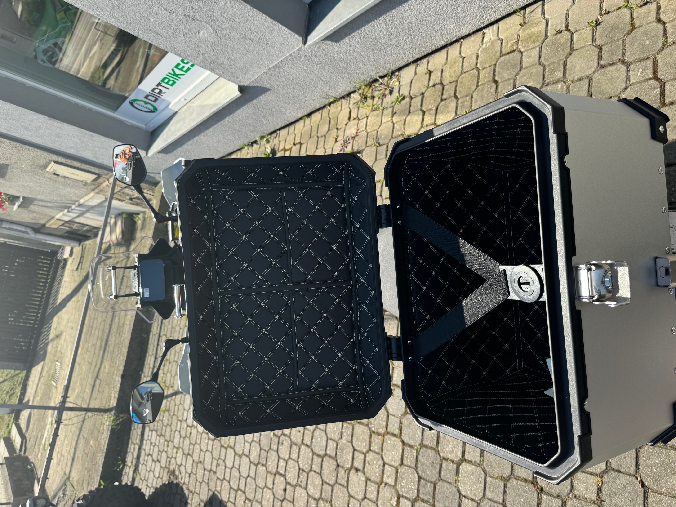 Kufr hliníkový DB TopCase 55L stříbrný + plotna + síťka na zavazadla zdarma