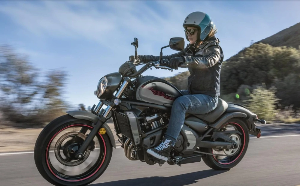 KAWASAKI VULCAN S MY26 půjčovna Olomouc
