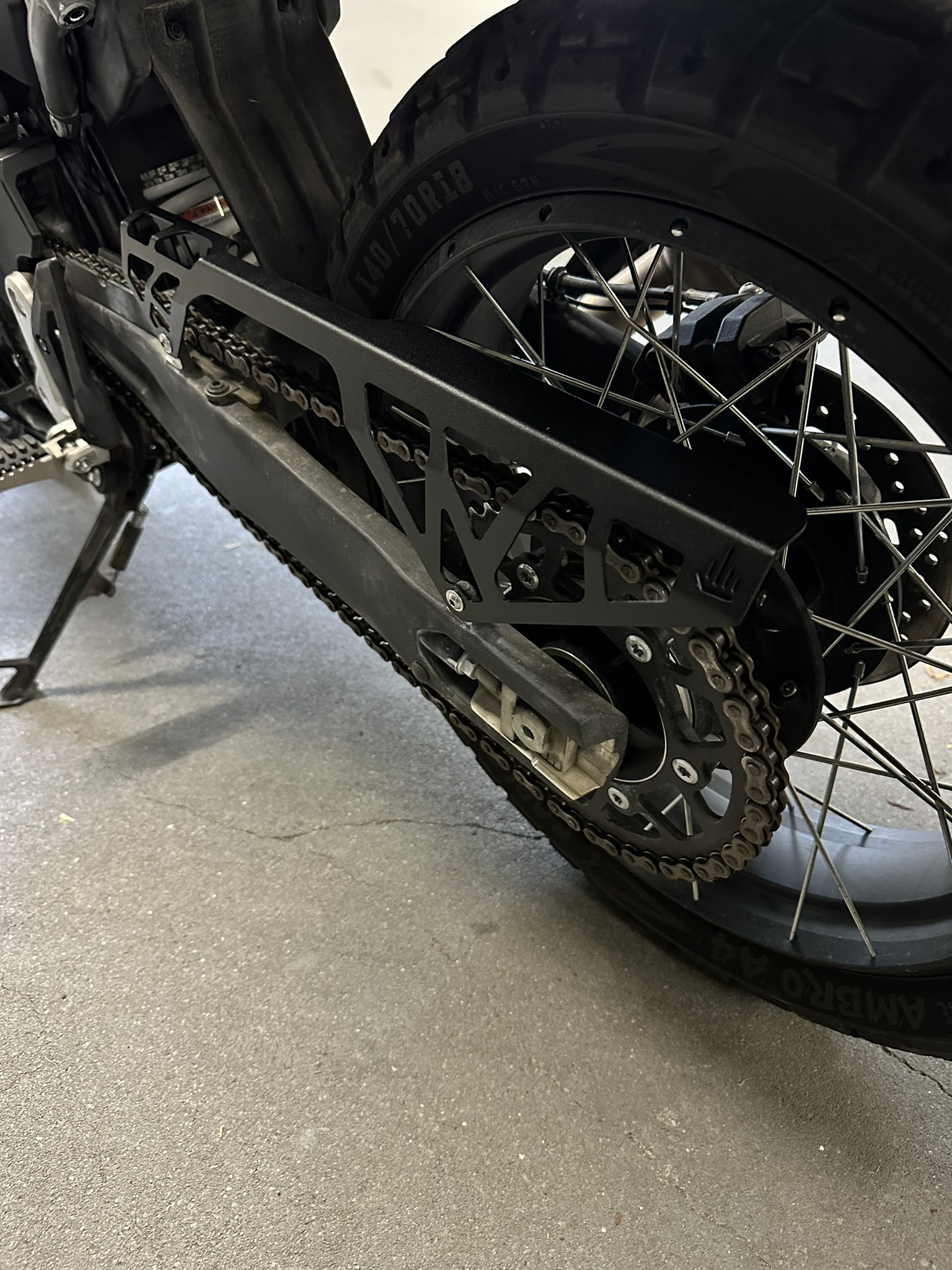 CFMOTO 450MT Kryt řetězu hliník MISIAC