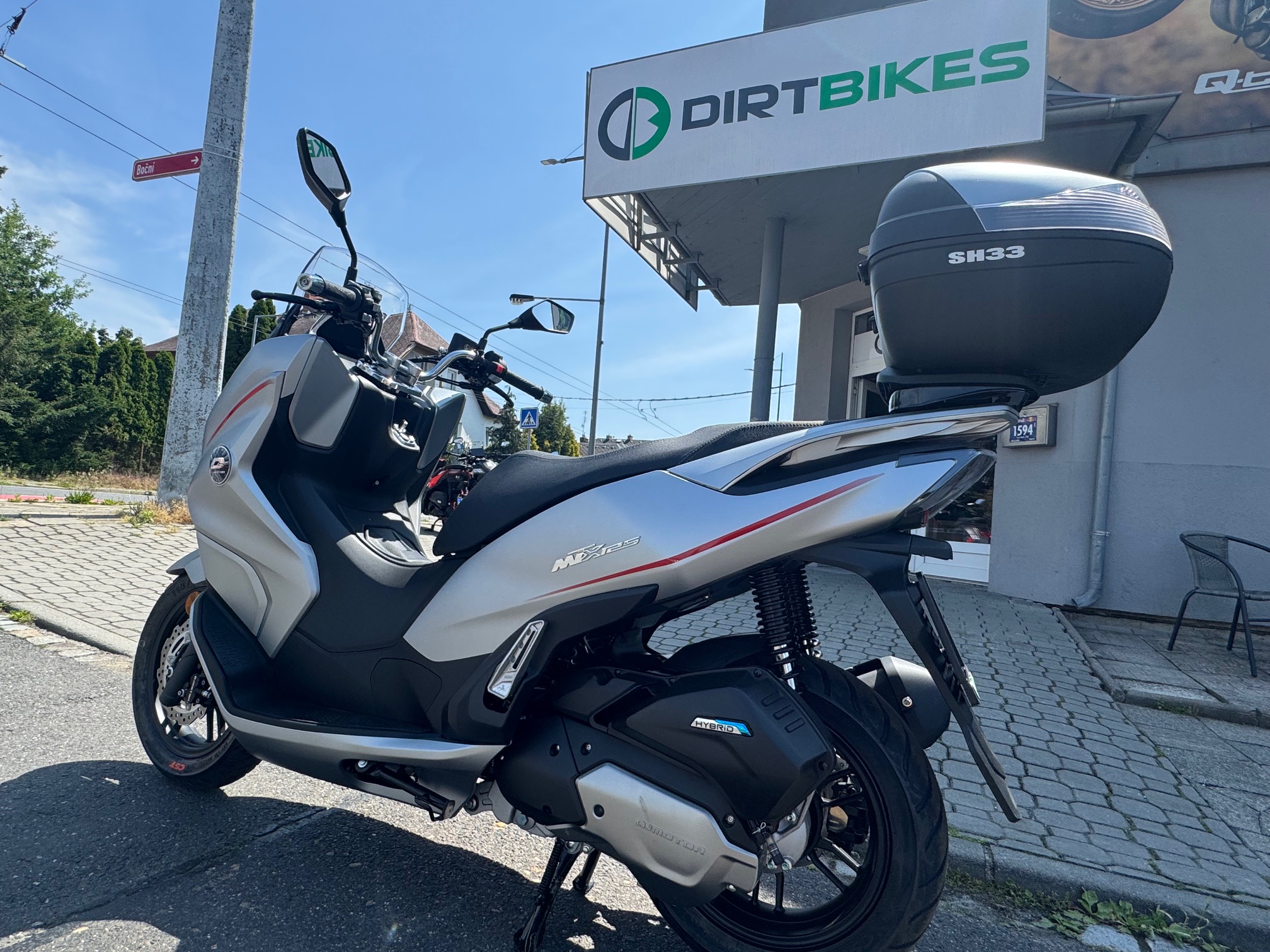 QJMOTOR MTX 125 šedo-červená