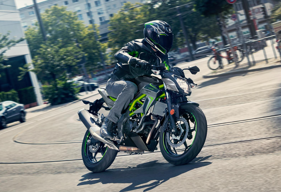 KAWASAKI Z125 MY26 Pearl Storm Grey / Ebony