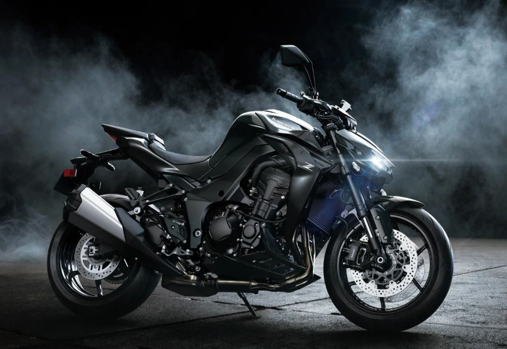KAWASAKI Z1100 MY26 Ebony / Metallic Carbon Gray + SC-PROJECT ZDARMA