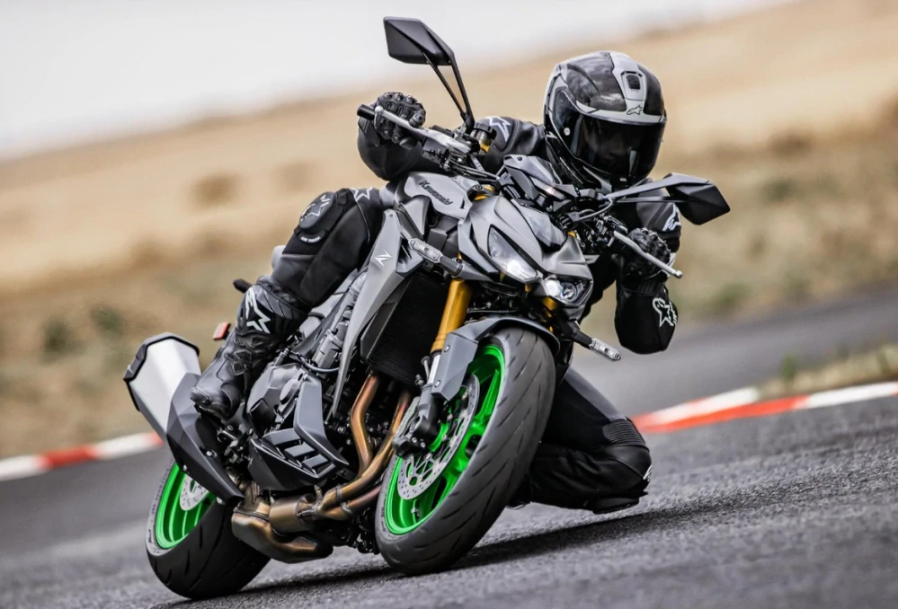 KAWASAKI Z1100 SE MY26 Metallic Matte Graphenesteel Gray / Metallic Matte Carbon Gray