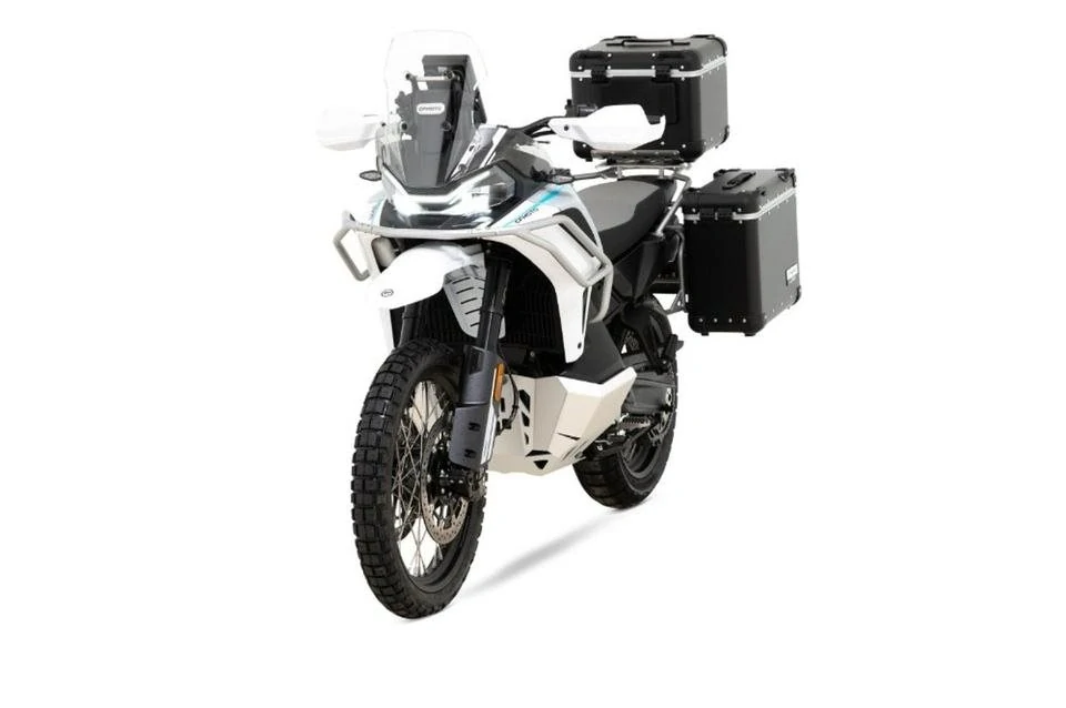 CFMOTO 1000MT-X TOURING Aerolite Grey půjčovna Opava
