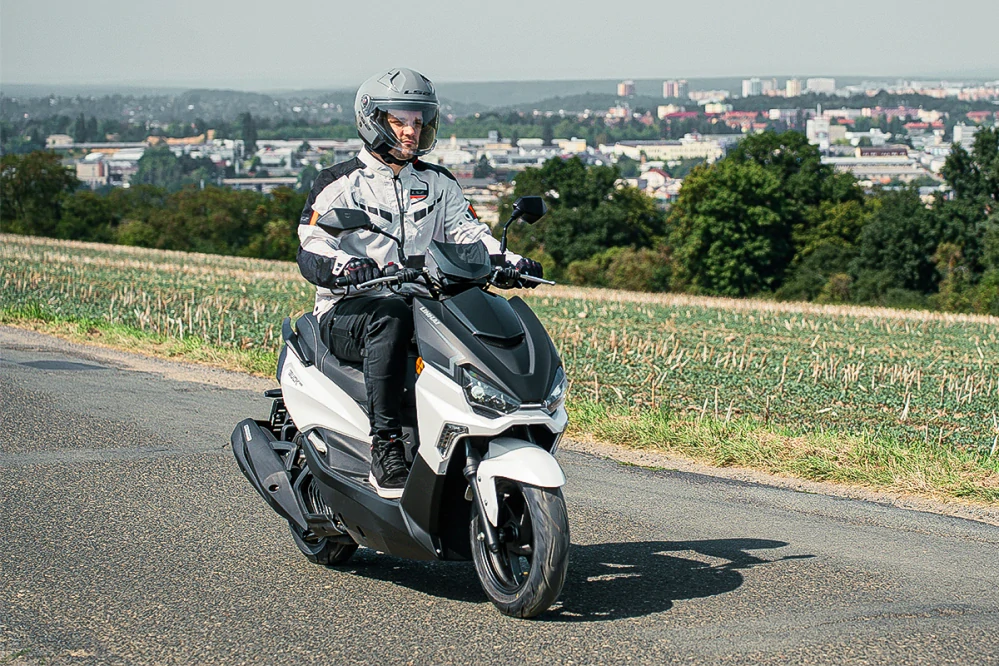 Linhai Buck 125 - bílá, EU5+